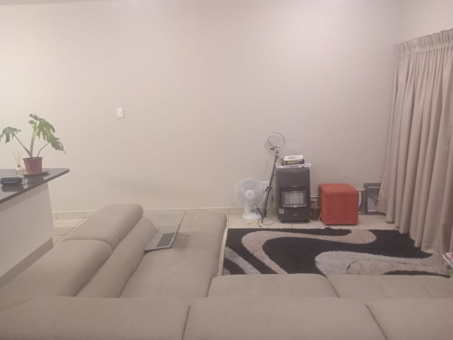 To Let 2 Bedroom Property for Rent in Berea Eastern Cape